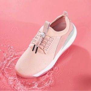 NEW! Clove Nurse Medical Shoes Pink Nursing Sneakers Size 7.5 Fluid Resistant